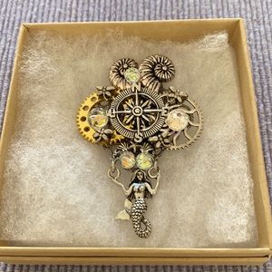 Steampunk mermaid brooch NWT